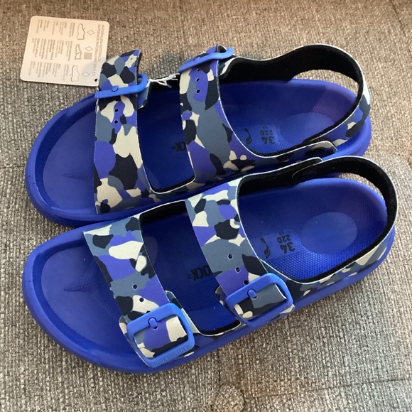 Birkenstock Kid's Mogami Birko-Flor Sandal in CMO Blue, size EU 34 - Picture 8 of 10